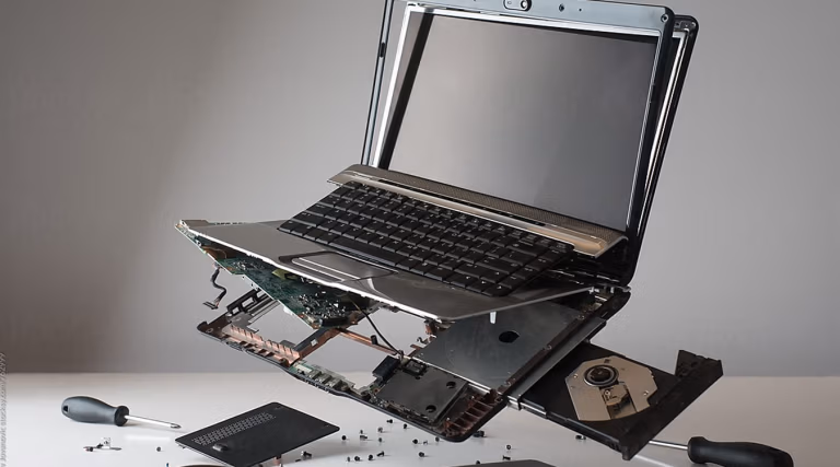 reparatie carcasa balamale laptop